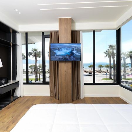 Hotel Adore Vlorë Exteriér fotografie