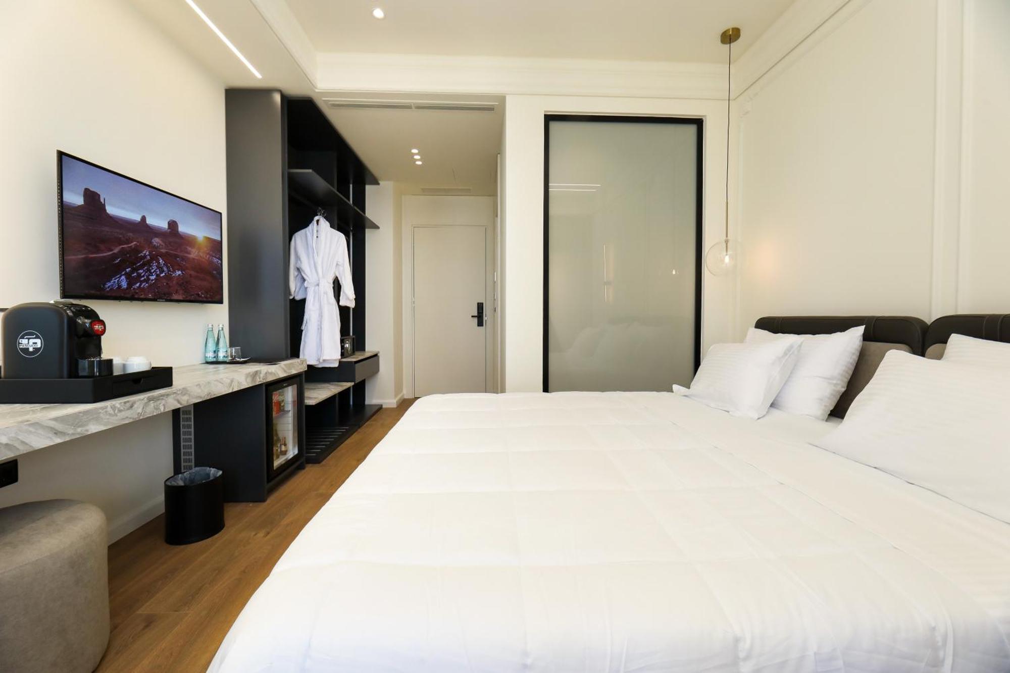 Hotel Adore Vlorë Exteriér fotografie