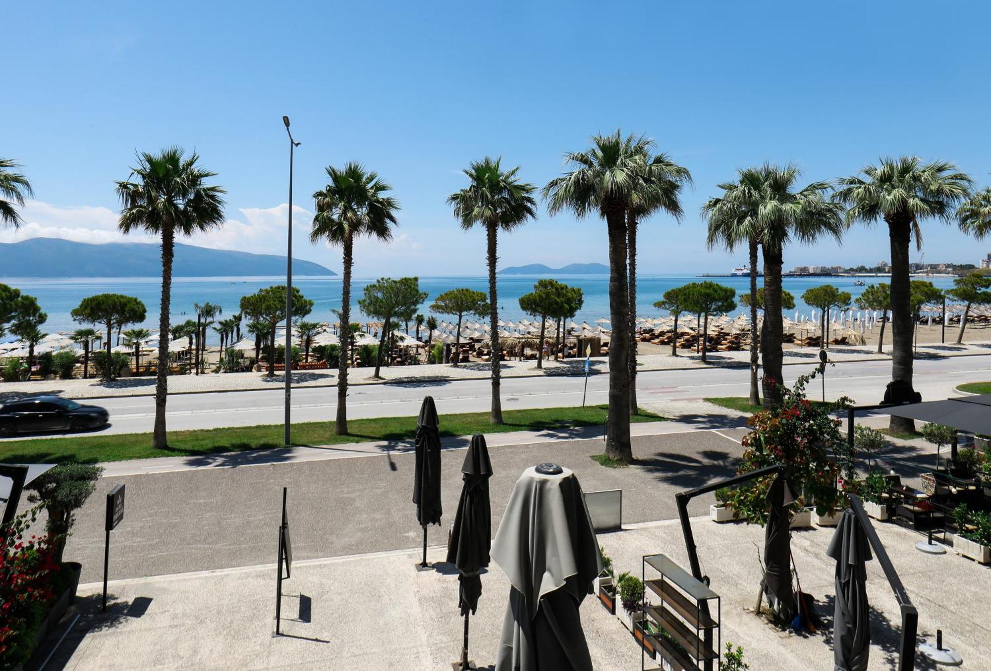 Hotel Adore Vlorë Exteriér fotografie