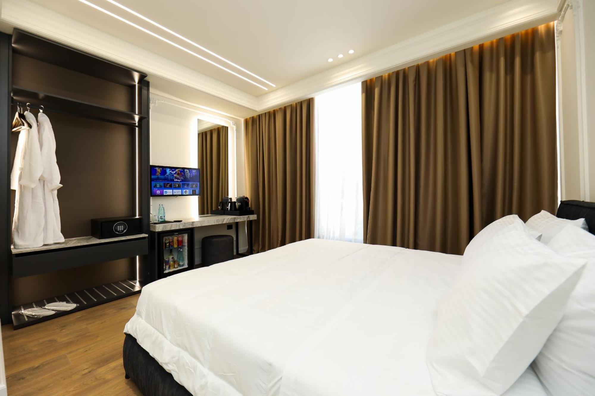 Hotel Adore Vlorë Exteriér fotografie