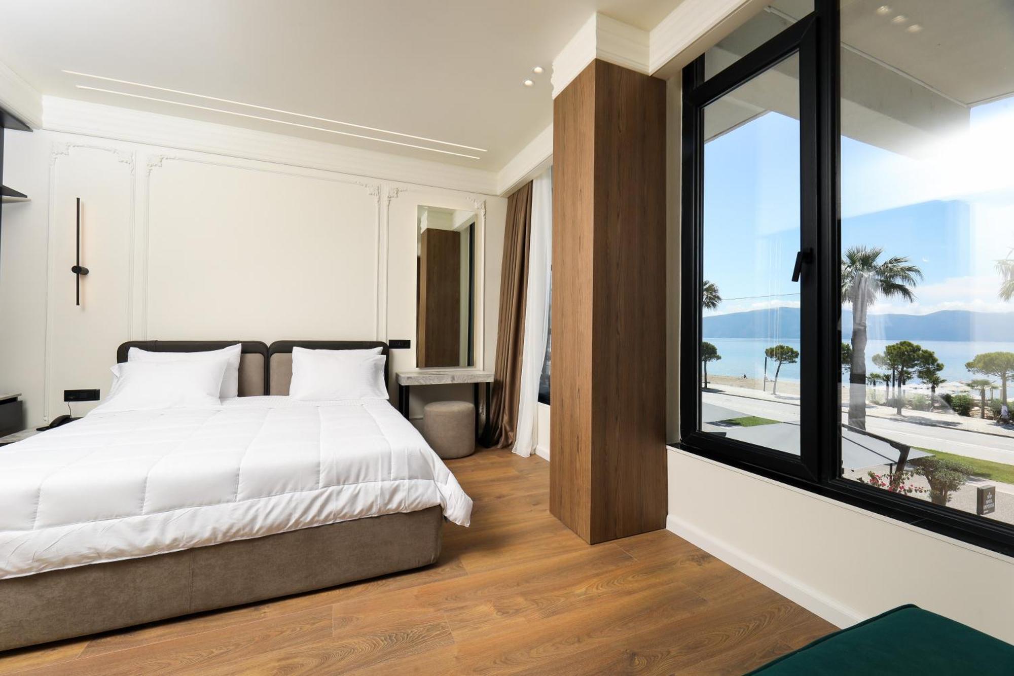 Hotel Adore Vlorë Exteriér fotografie